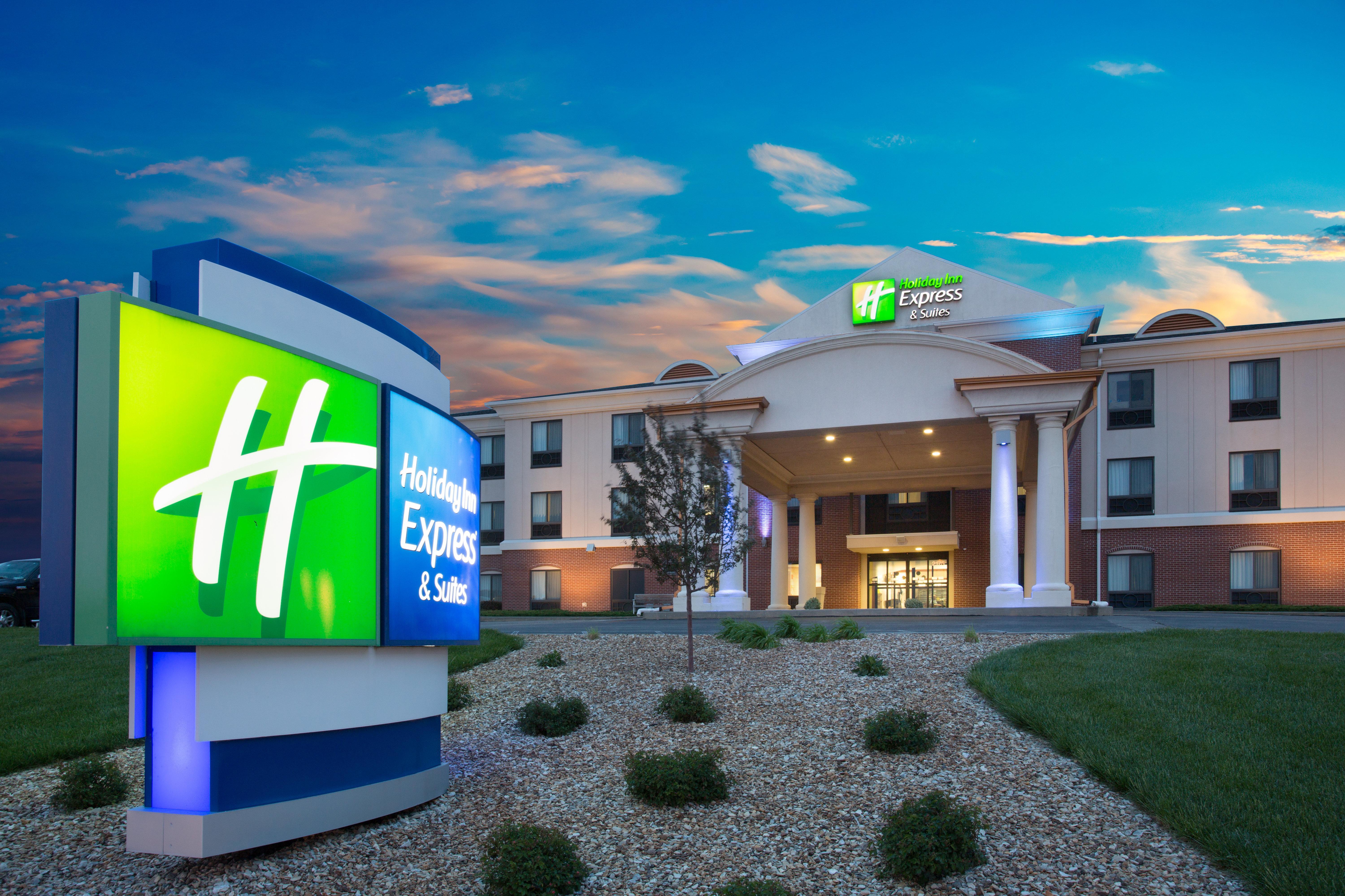 Holiday Inn Express Hotel & Suites Concordia Us 81 By Ihg Экстерьер фото